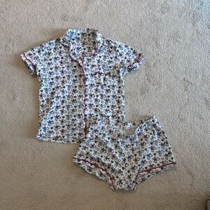 Roller Rabbit Christmas size xs- shorts and top